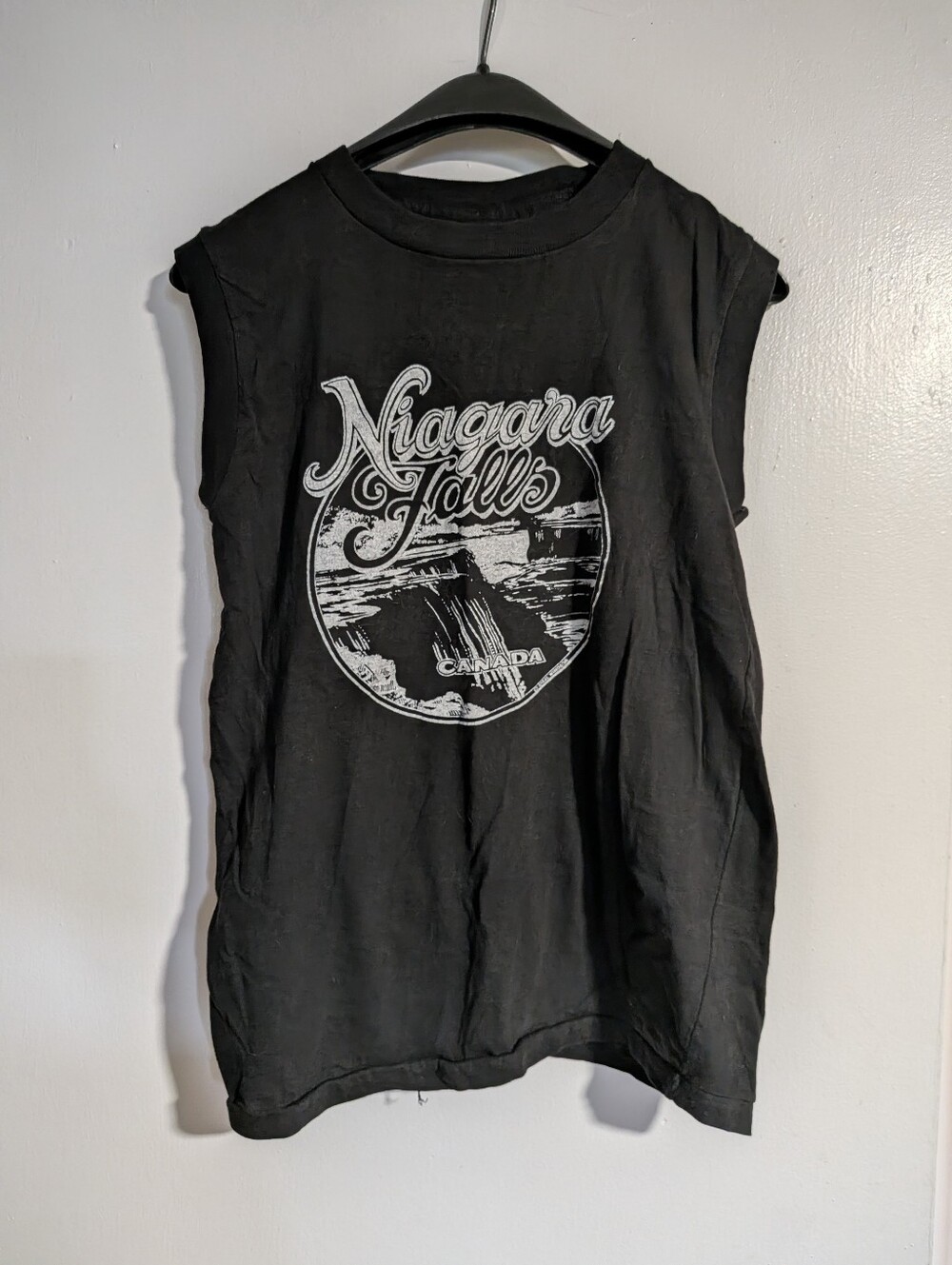 Vintage NIAGARA FALLS Graphic Muscle Tee